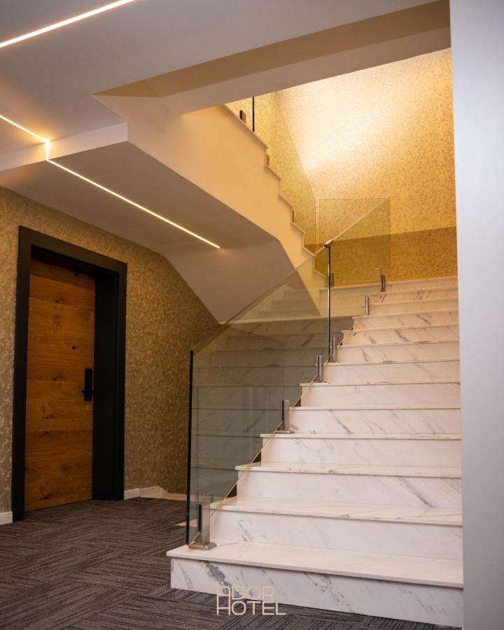 Ador Hotel North Mitrovica ภายนอก รูปภาพ